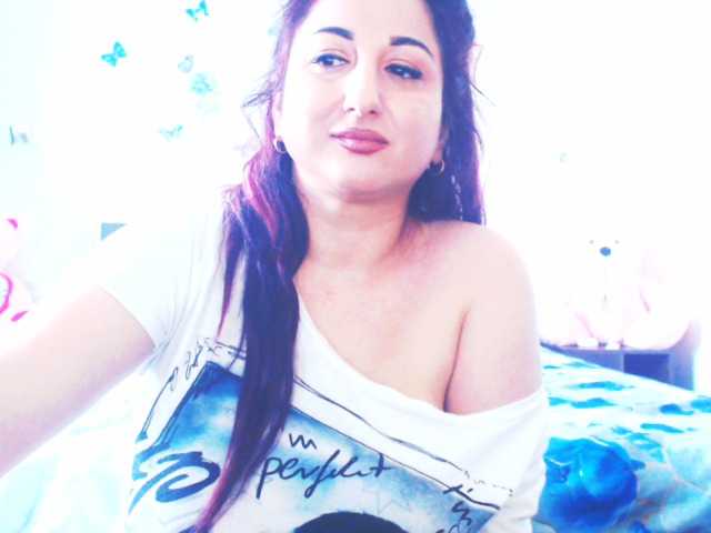 mayarebecca live cam on BongaCams