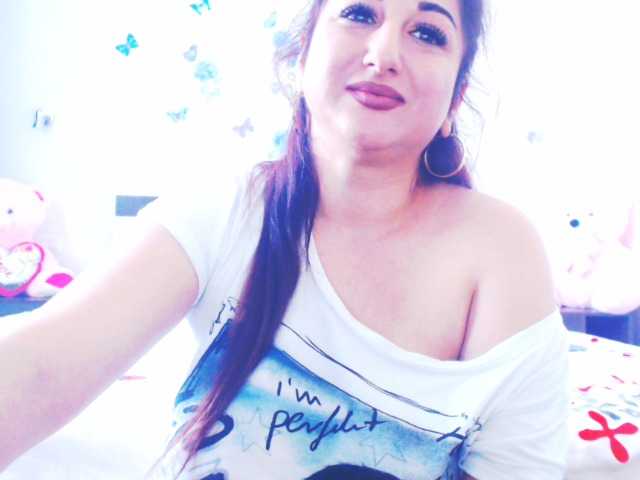 mayarebecca live cam on BongaCams