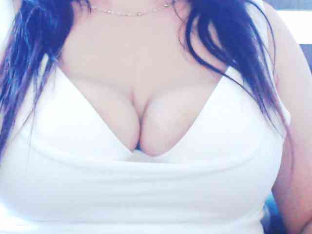 Modella: mayarebecca