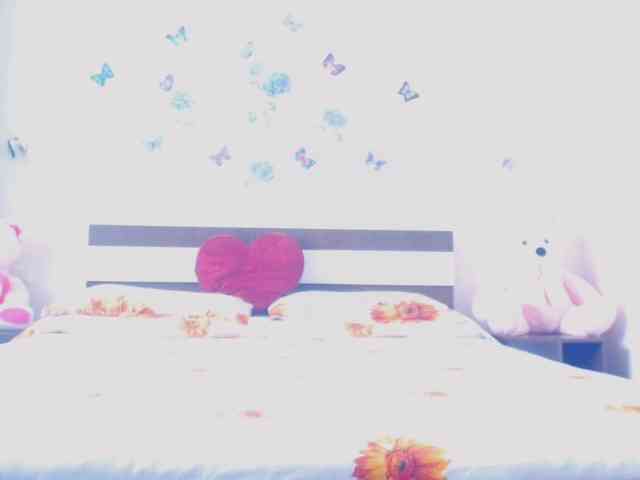 Modella: mayarebecca