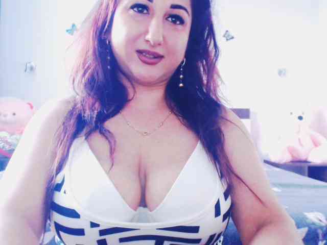 Modella: mayarebecca