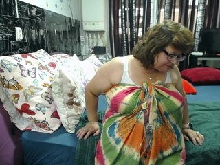 SweetMommaX Porn Show
