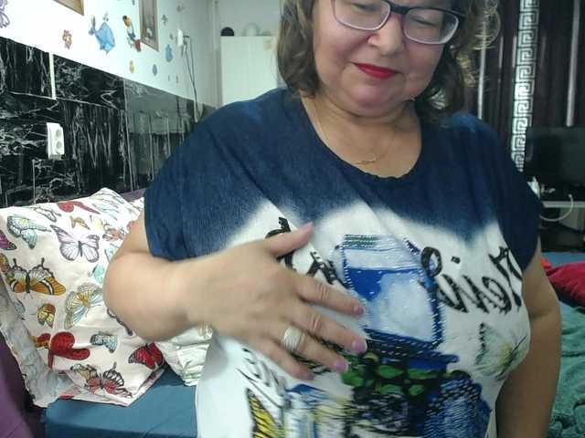 SweetMommaX live cam preview