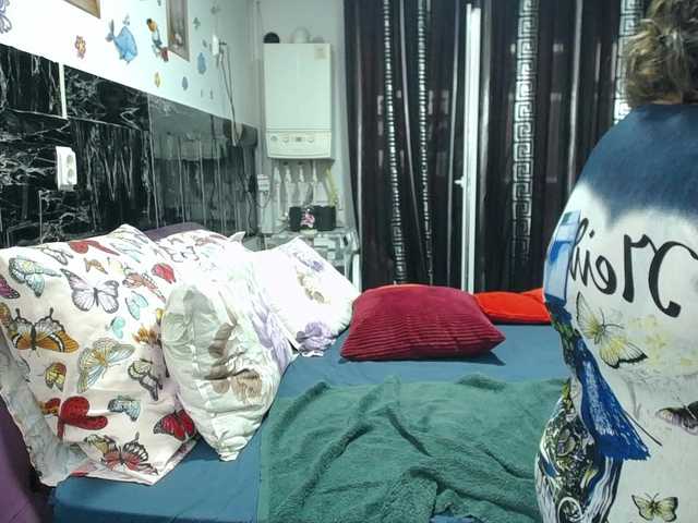 SweetMommaX live cam preview