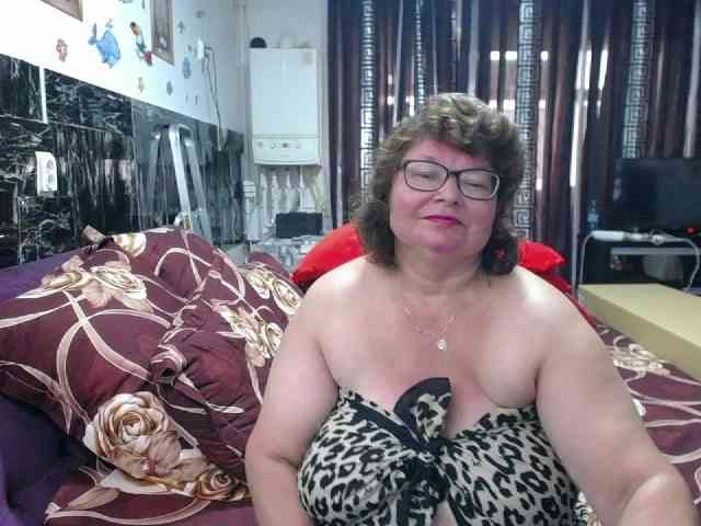 SweetMommaX webcam