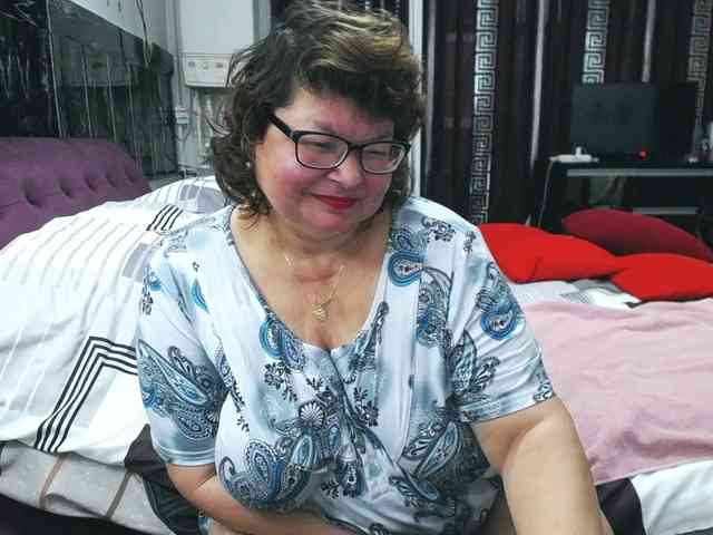 SweetMommaX webcam