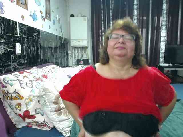 SweetMommaX webcam