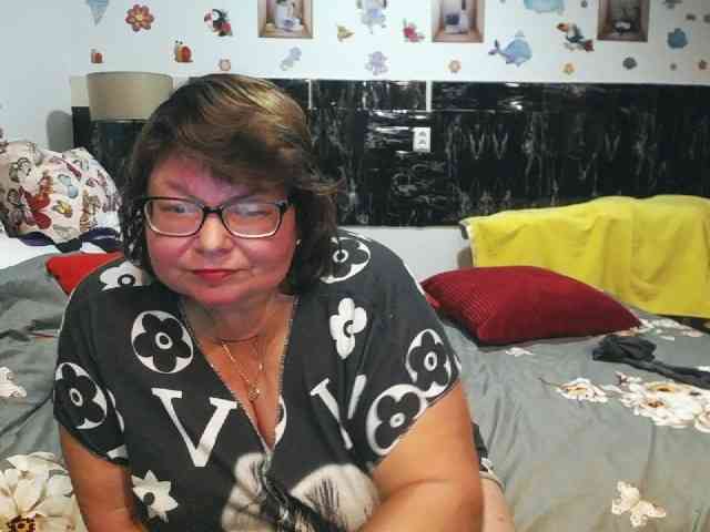 SweetMommaX Live Webcam on BongaCams