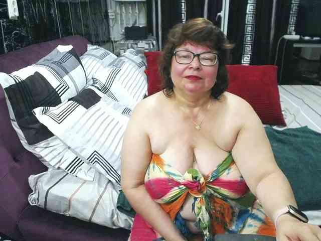 SweetMommaX webcam