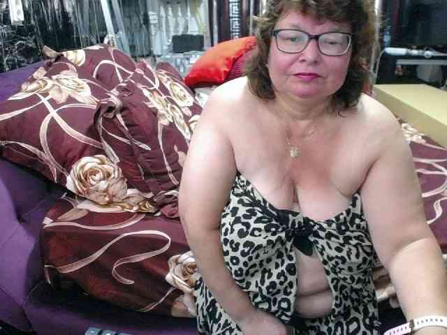 SweetMommaX webcam