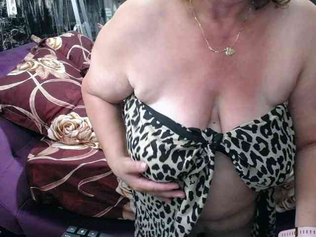 SweetMommaX webcam