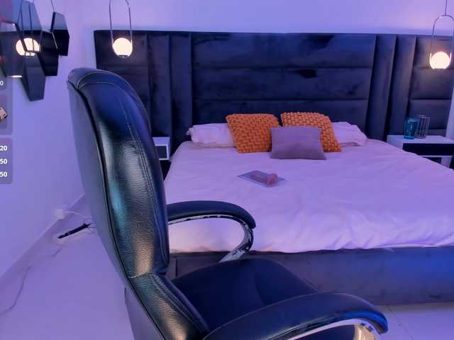 SophieBarnett live cam on BongaCams