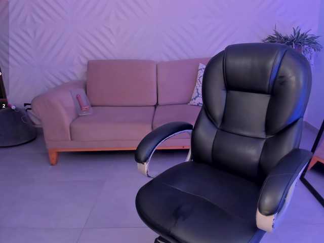 SophieBarnett's BongaCams show and profile