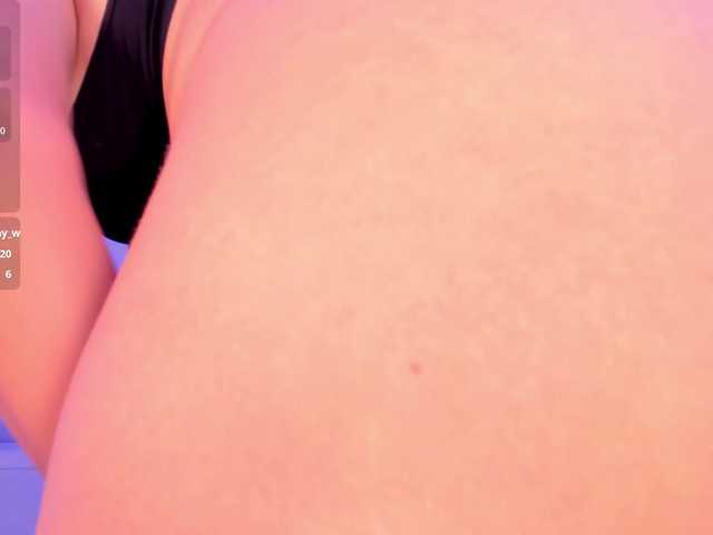 SophieBarnett live cam on BongaCams