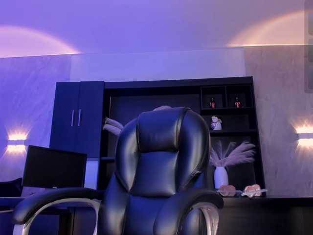 SophieBarnett live cam on BongaCams