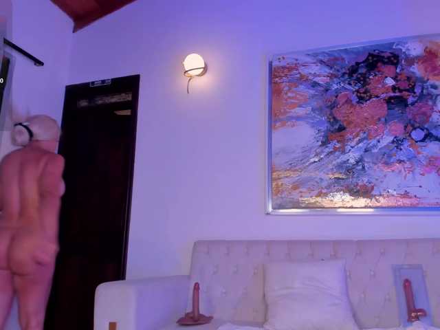 SophieBarnett live cam on BongaCams