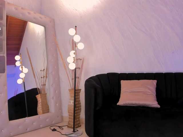 SophieBarnett live cam on BongaCams