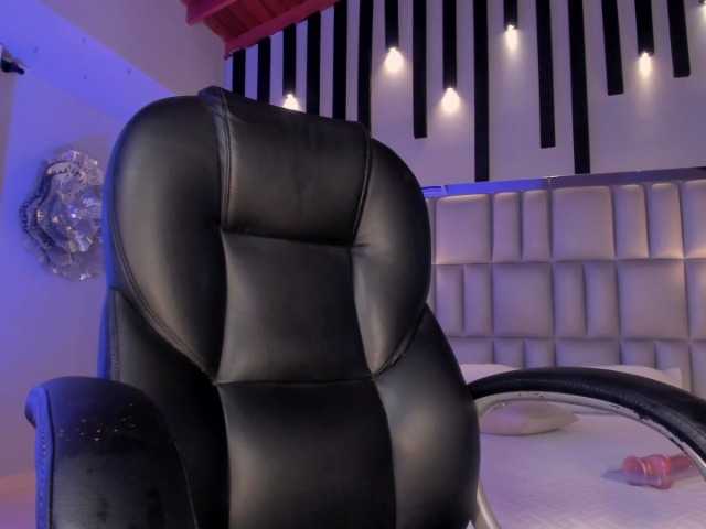 SophieBarnett live cam on BongaCams