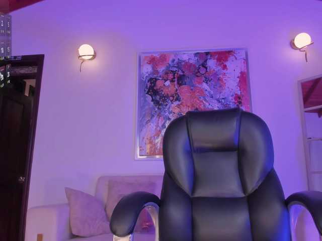 SophieBarnett live cam on BongaCams