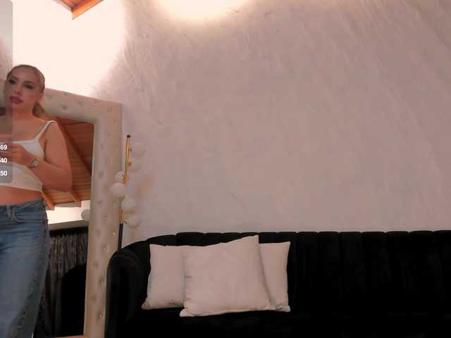 SophieBarnett live cam on BongaCams