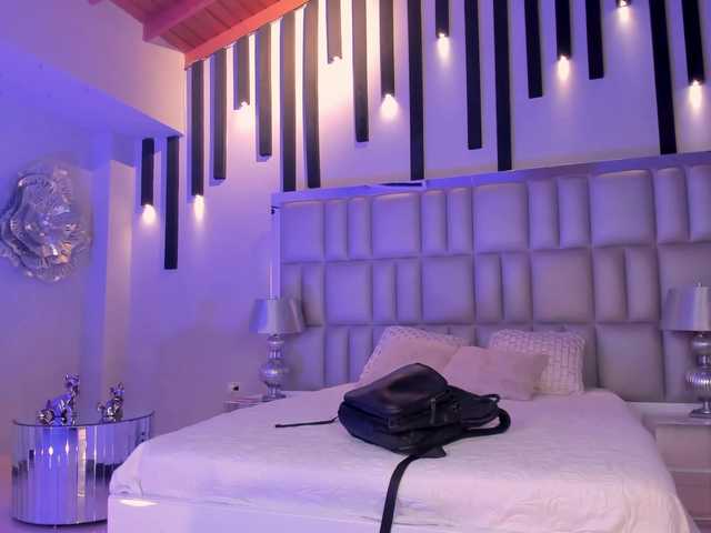 SophieBarnett live cam on BongaCams