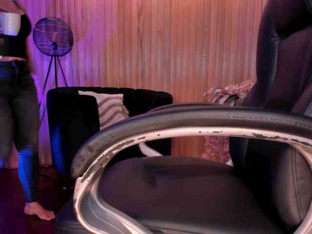 SophieBarnett webcam