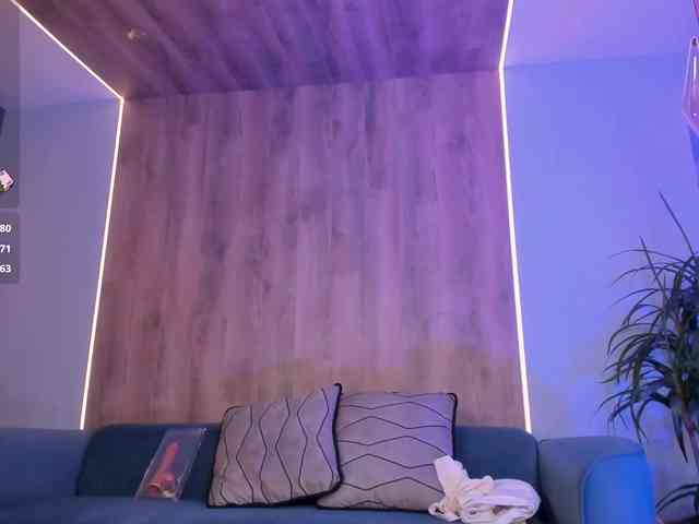 SophieBarnett webcam