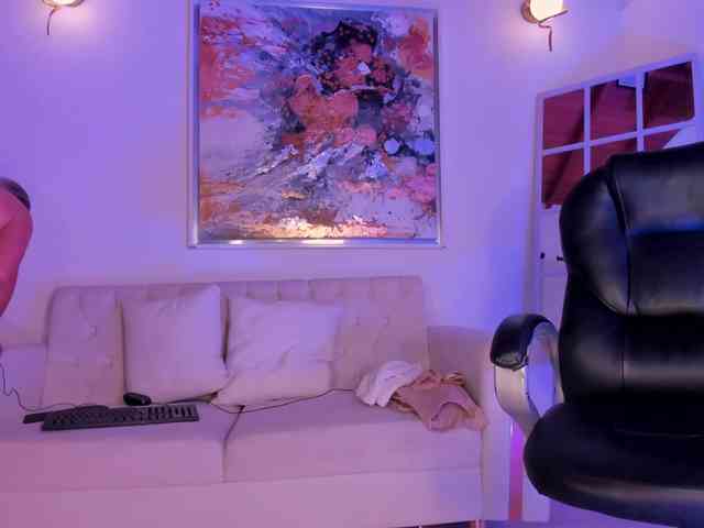 SophieBarnett webcam