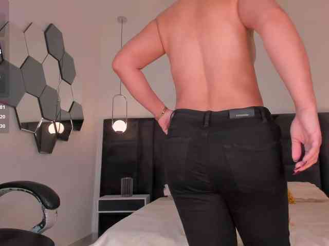 SophieBarnett webcam