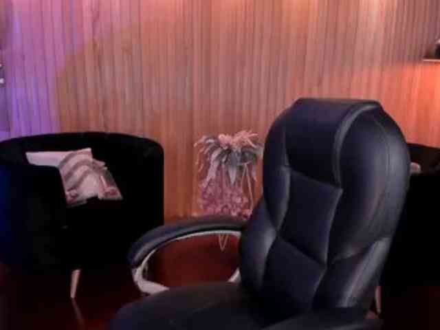 SophieBarnett webcam