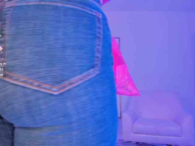 SophieBarnett webcam