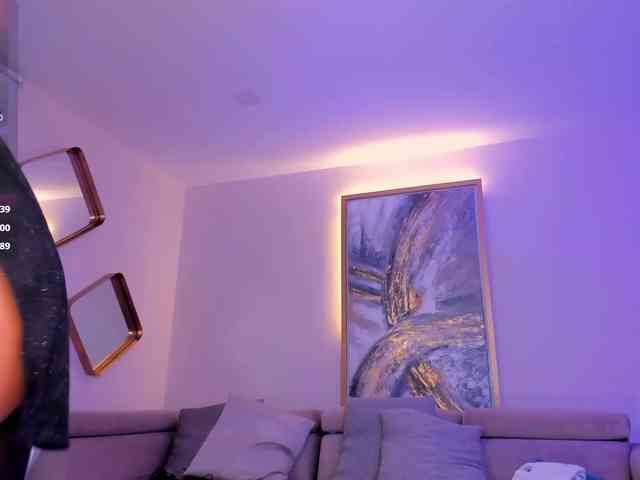 SophieBarnett webcam