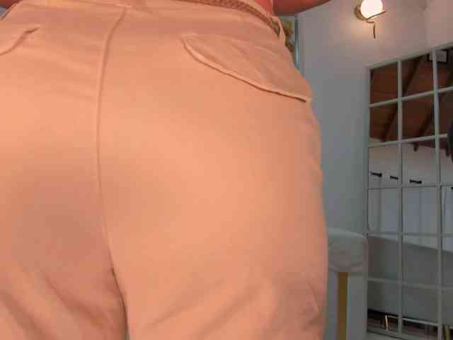 SophieBarnett webcam