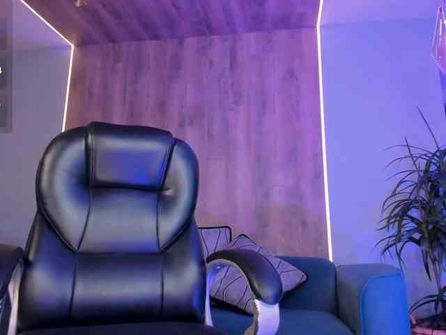 SophieBarnett webcam