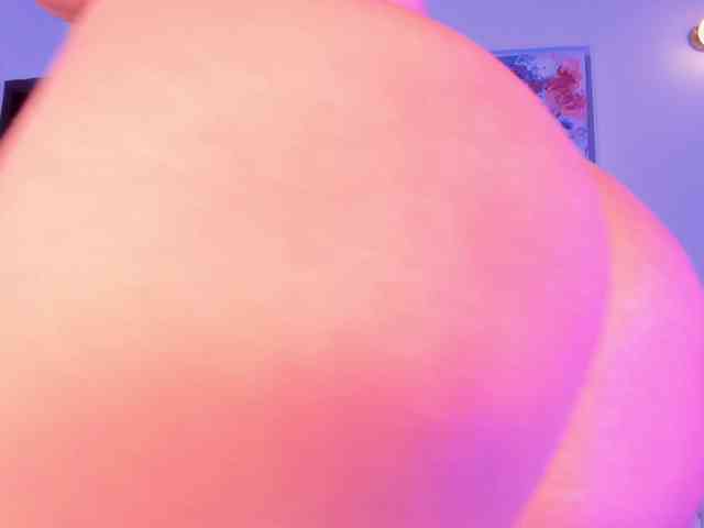 SophieBarnett webcam