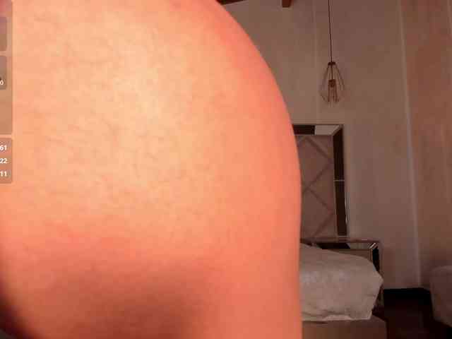 SophieBarnett webcam