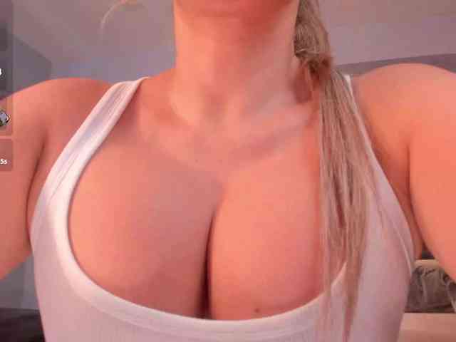 SophieBarnett Live Webcam on BongaCams