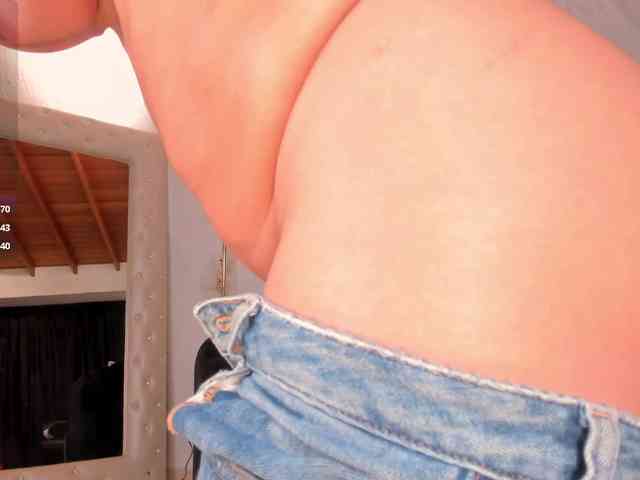 SophieBarnett webcam