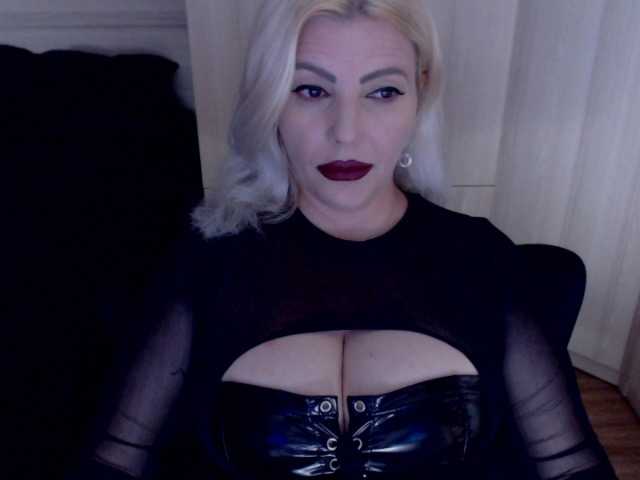Mistress-Demi webcam