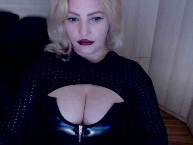 Mistress-Demi webcam