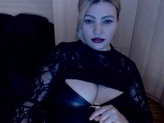 Mistress-Demi webcam