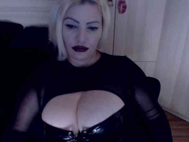 Mistress-Demi webcam