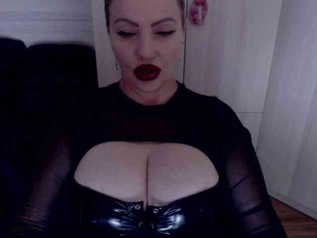 Mistress-Demi webcam
