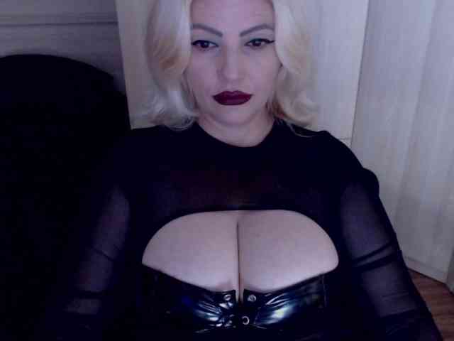 Mistress-Demi webcam
