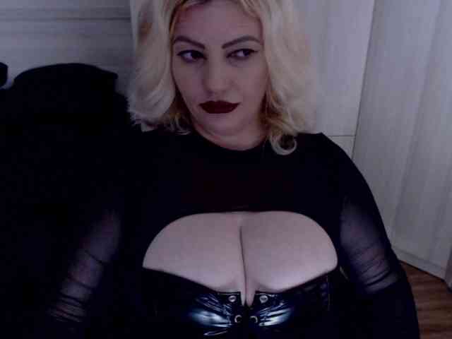 Mistress-Demi webcam