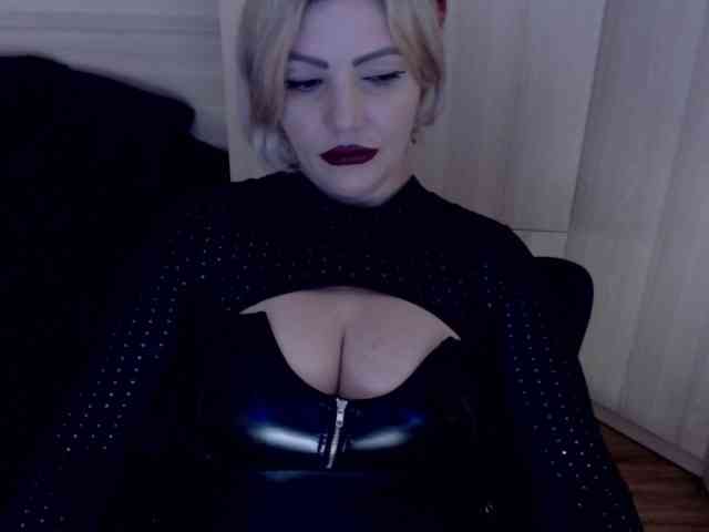 Mistress-Demi webcam
