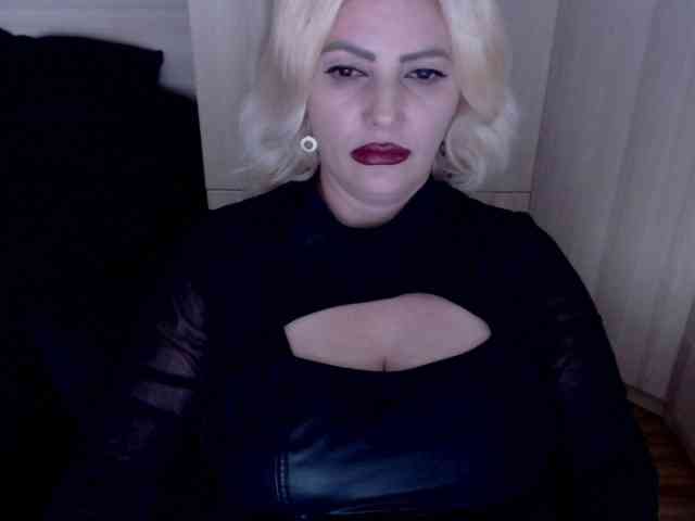Mistress-Demi webcam