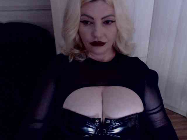 Mistress-Demi webcam