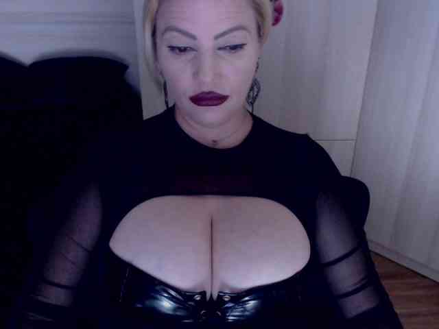 Mistress-Demi
