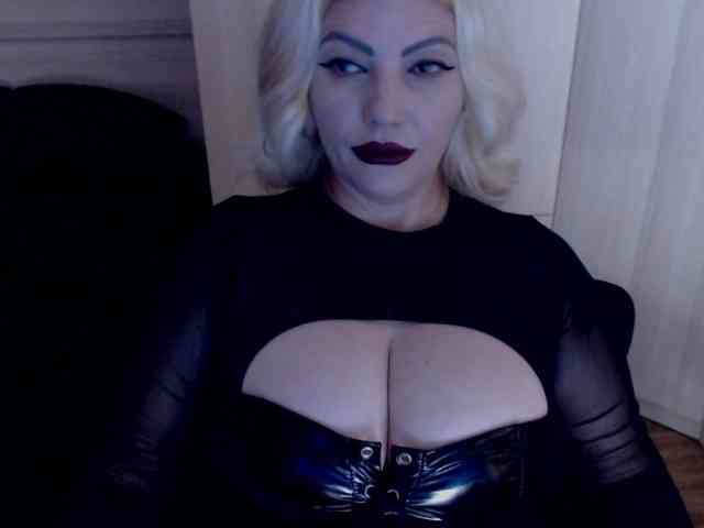 Mistress-Demi webcam